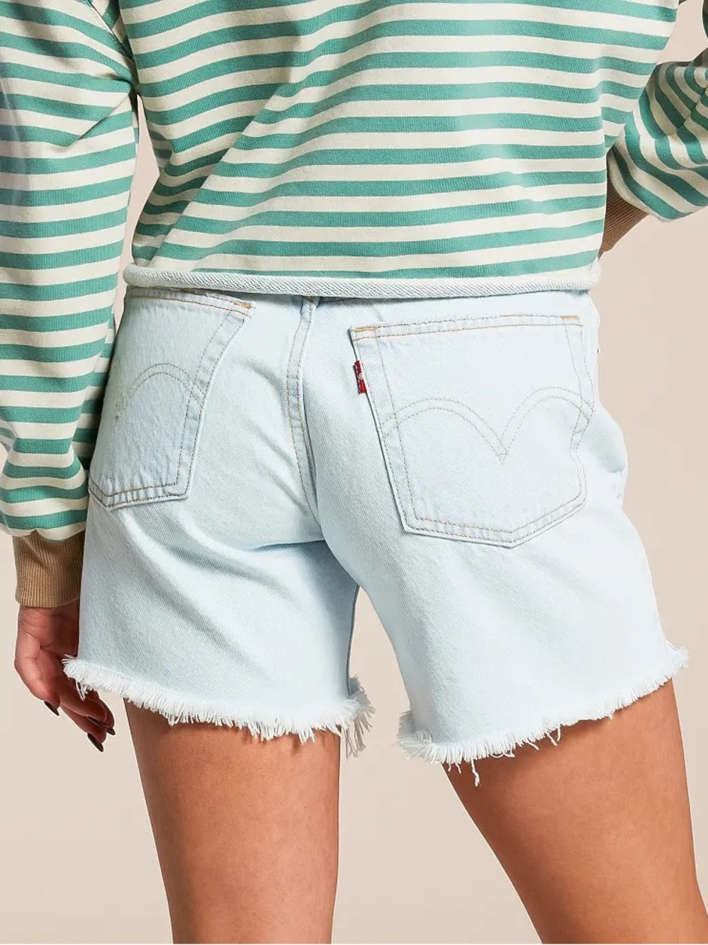 LEVI'S WOMEN'S LIGHT WASH HIGH RISE MID THIGH DENIM SHORTS